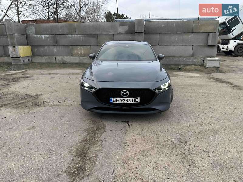 Mazda 3 2019