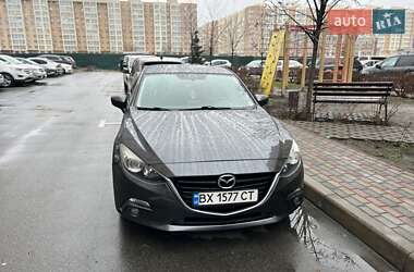 Седан Mazda 3 2015 в Киеве