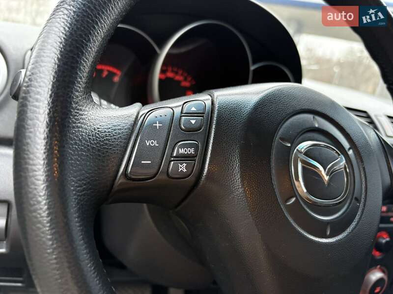 Седан Mazda 3 2005 в Николаеве