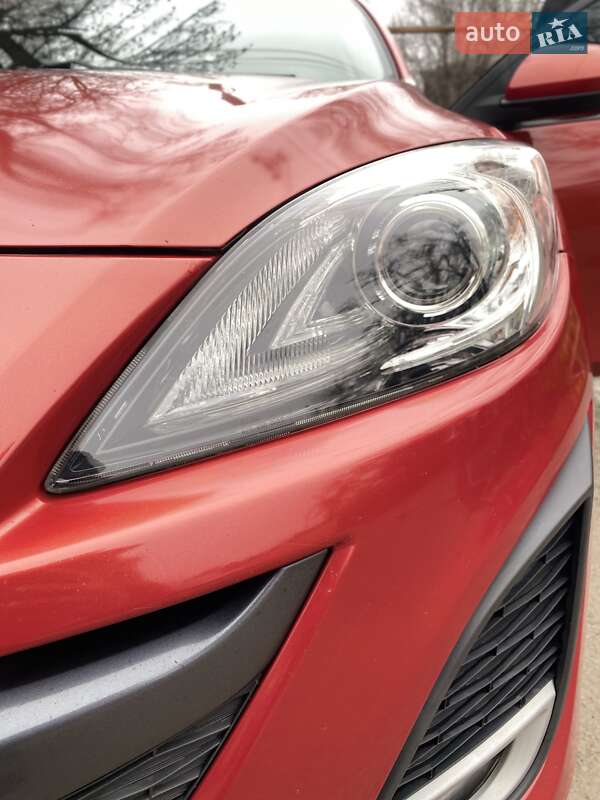 Хэтчбек Mazda 3 2011 в Запорожье