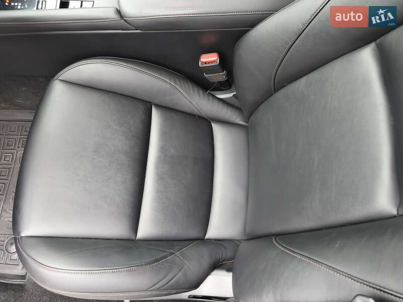 Седан Mazda 3 2019 в Днепре
