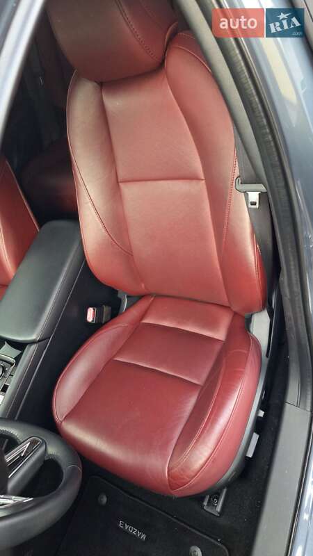 Седан Mazda 3 2023 в Киеве