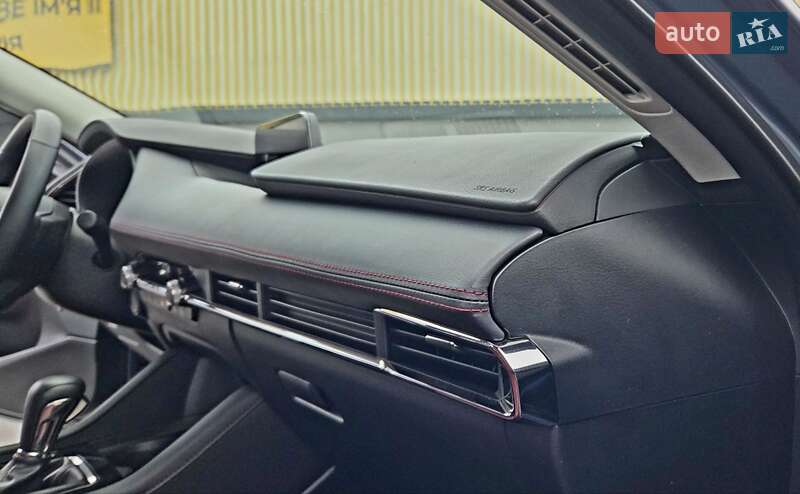 Седан Mazda 3 2023 в Киеве