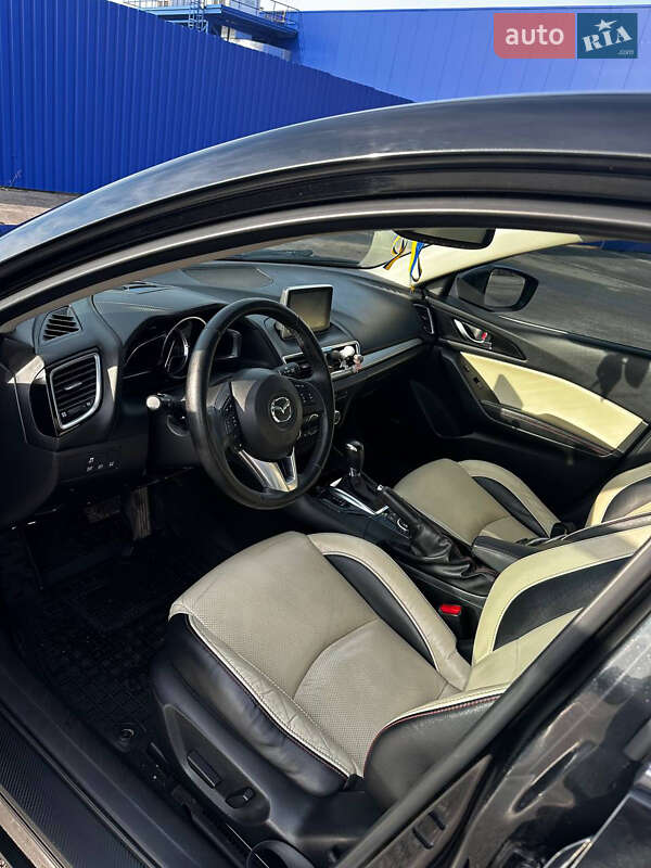 Хетчбек Mazda 3 2014 в Кропивницькому