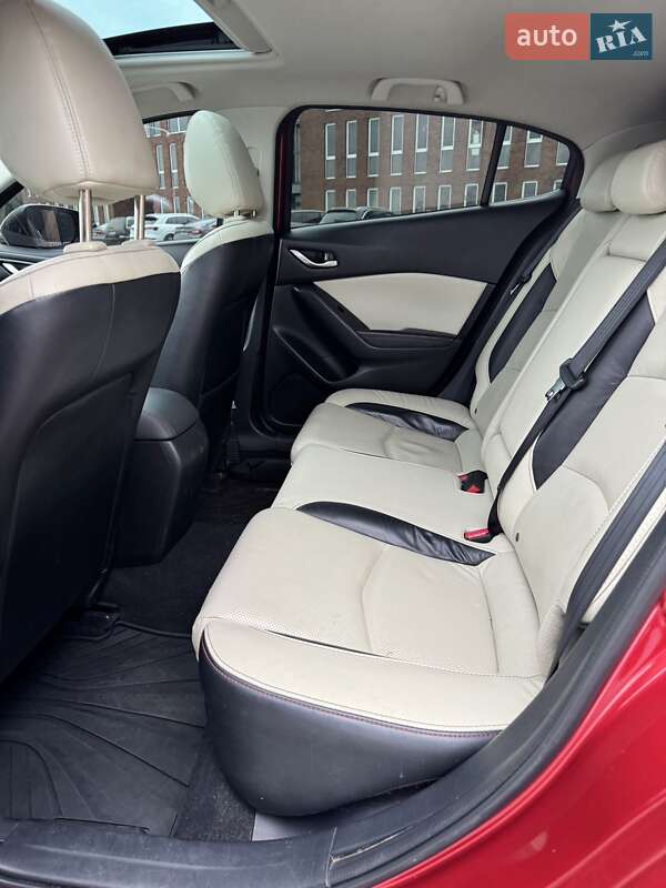 Хэтчбек Mazda 3 2013 в Днепре