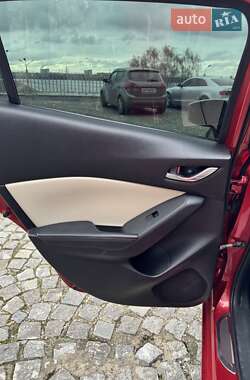 Хэтчбек Mazda 3 2013 в Днепре