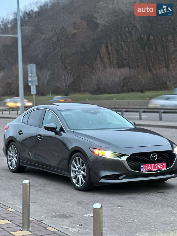 Седан Mazda 3 2020 в Киеве