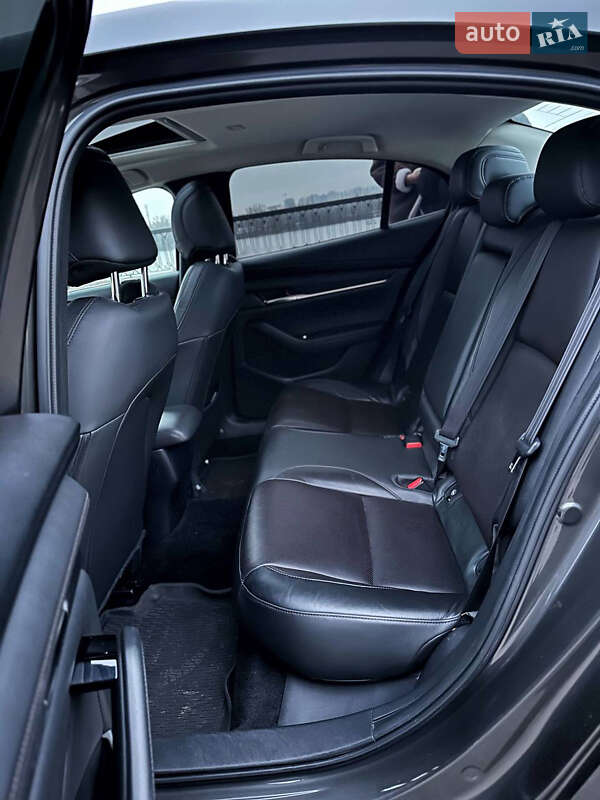 Седан Mazda 3 2020 в Киеве