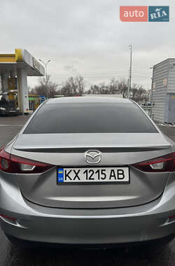 Седан Mazda 3 2015 в Киеве
