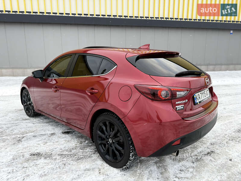 Хэтчбек Mazda 3 2015 в Киеве