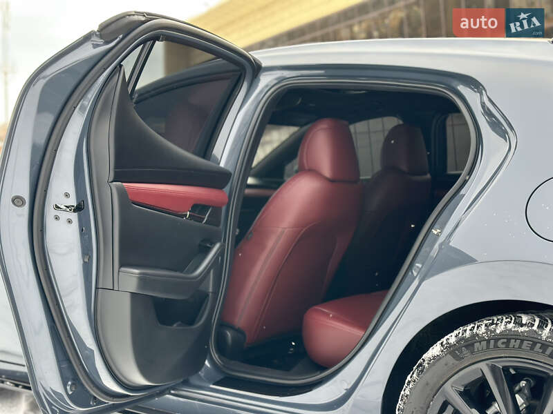 Хетчбек Mazda 3 2020 в Запоріжжі