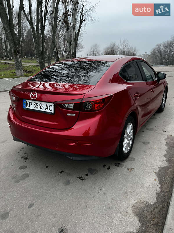 Седан Mazda 3 2015 в Запорожье