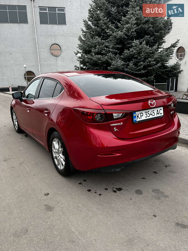 Седан Mazda 3 2015 в Запорожье