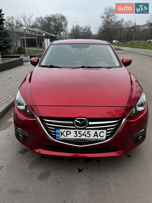 Седан Mazda 3 2015 в Запорожье