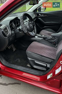 Седан Mazda 3 2015 в Запорожье