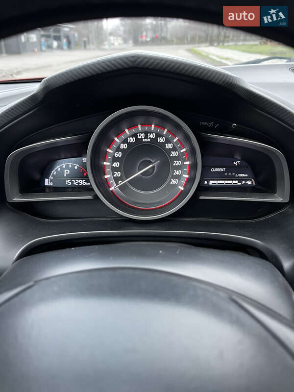 Седан Mazda 3 2015 в Запорожье