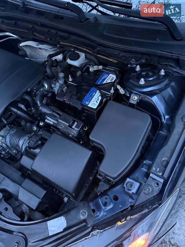 Седан Mazda 3 2016 в Кропивницком
