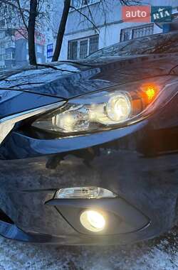 Седан Mazda 3 2016 в Кропивницком