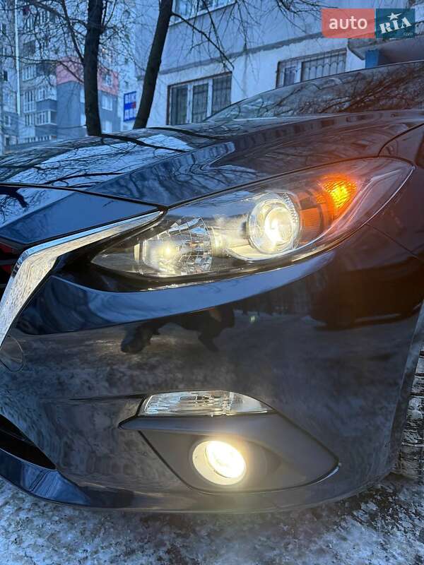 Седан Mazda 3 2016 в Кропивницком