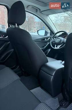 Седан Mazda 3 2016 в Кропивницком