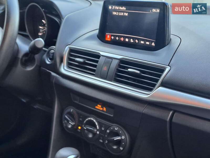 Седан Mazda 3 2018 в Одессе