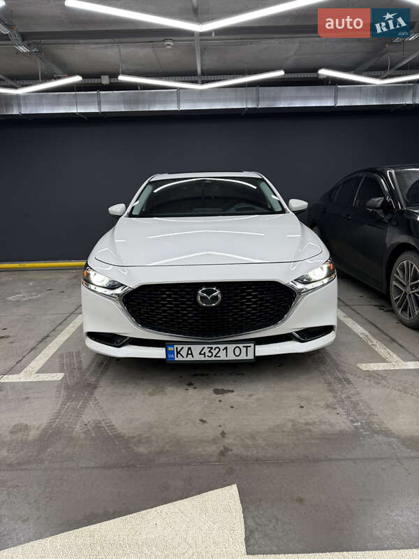 Седан Mazda 3 2020 в Киеве