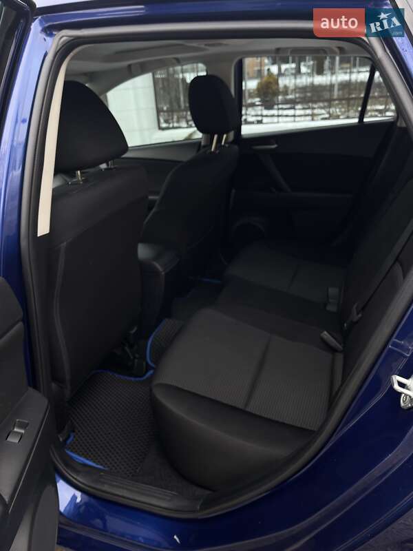 Хэтчбек Mazda 3 2013 в Виннице