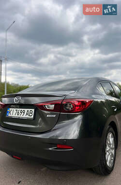 Седан Mazda 3 2017 в Киеве