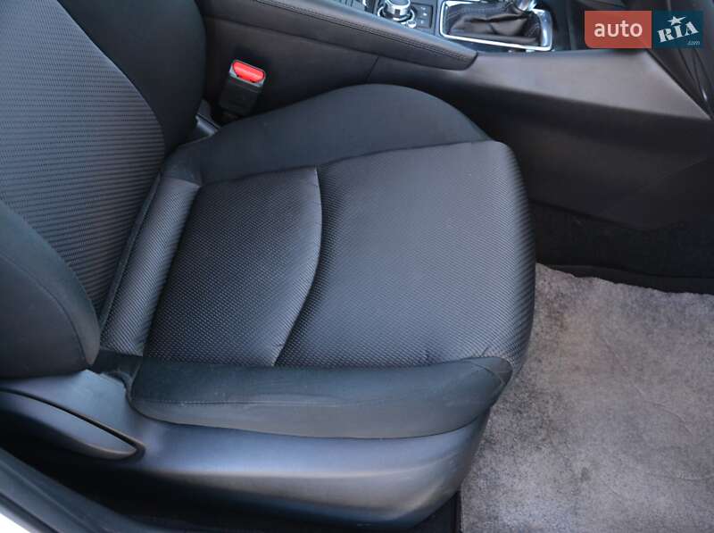Седан Mazda 3 2017 в Киеве фото 26 Седан Mazda 3 2017 в Киеве