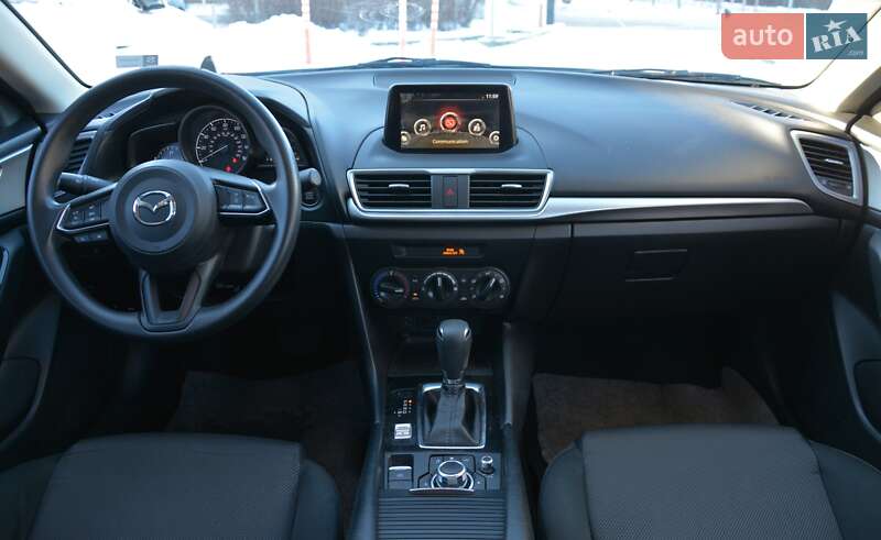 Седан Mazda 3 2017 в Киеве фото 20 Седан Mazda 3 2017 в Киеве
