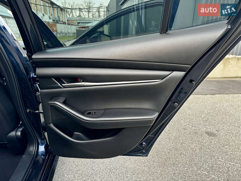 Седан Mazda 3 2020 в Киеве фото 30 Седан Mazda 3 2020 в Киеве