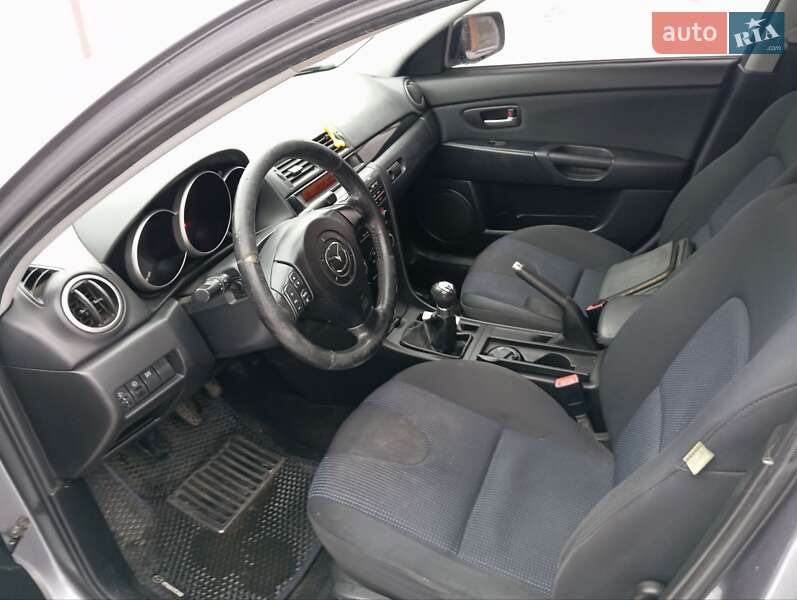Седан Mazda 3 2005 в Днепре