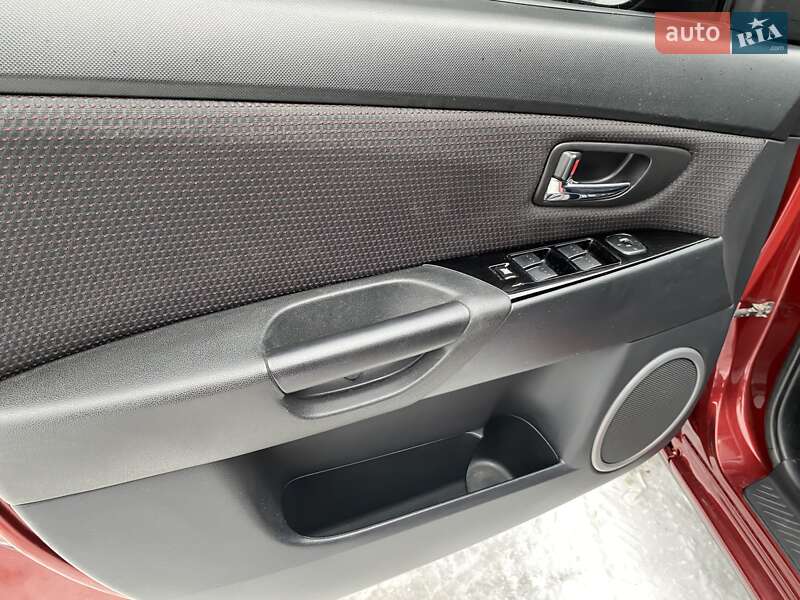 Хэтчбек Mazda 3 2008 в Малине