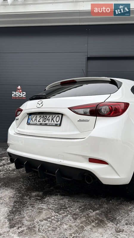 Хэтчбек Mazda 3 2018 в Киеве
