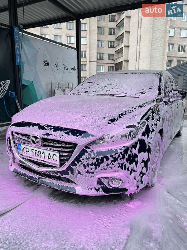 Седан Mazda 3 2015 в Запорожье