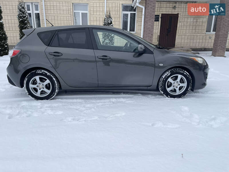Хэтчбек Mazda 3 2009 в Гнивани