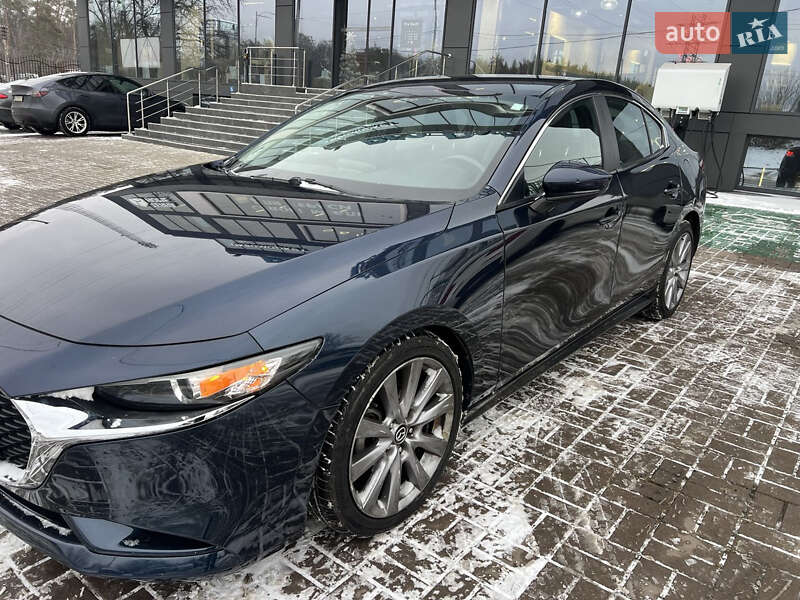 Седан Mazda 3 2020 в Киеве