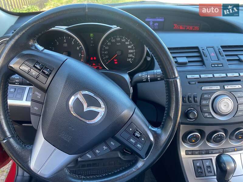 Хэтчбек Mazda 3 2010 в Чернигове