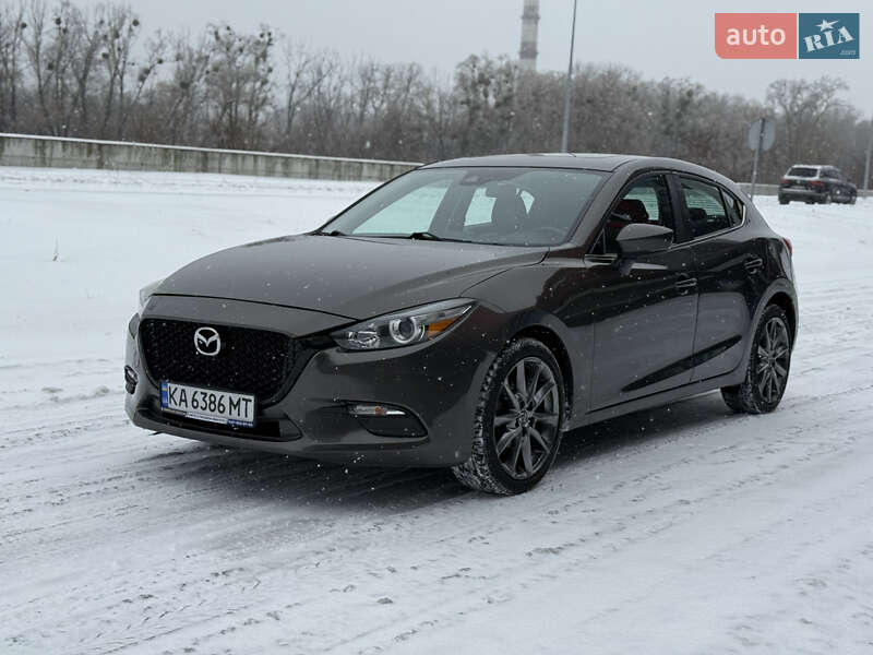 Хэтчбек Mazda 3 2017 в Киеве