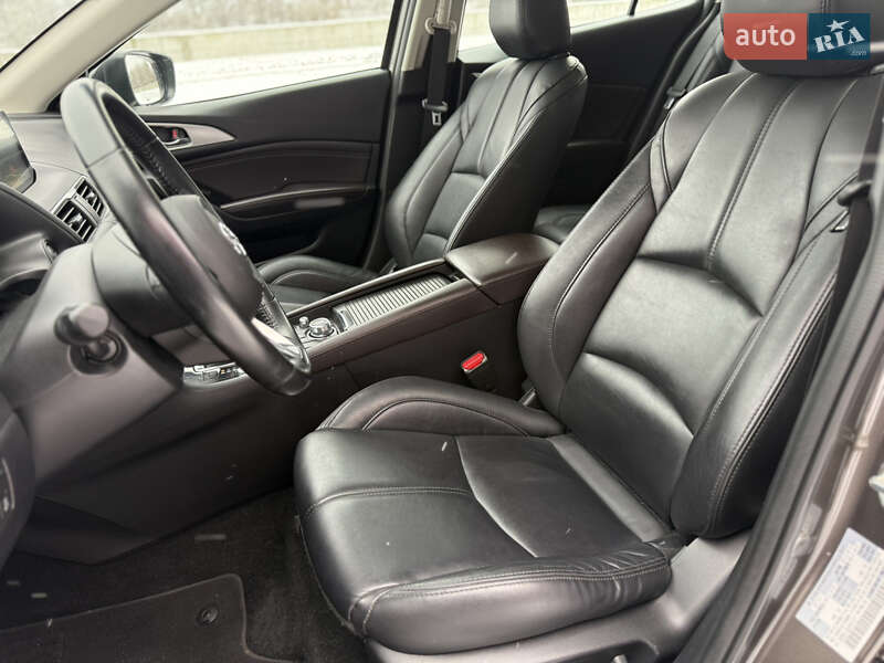 Хэтчбек Mazda 3 2017 в Киеве