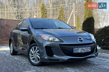 Седан Mazda 3 2011 в Косові