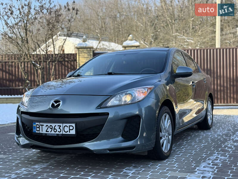 Седан Mazda 3 2011 в Косове