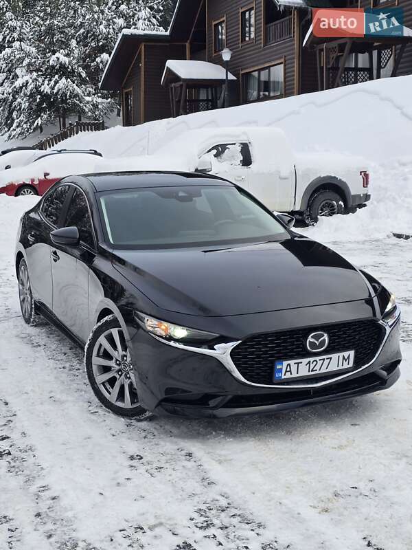 Седан Mazda 3 2019 в Коломые