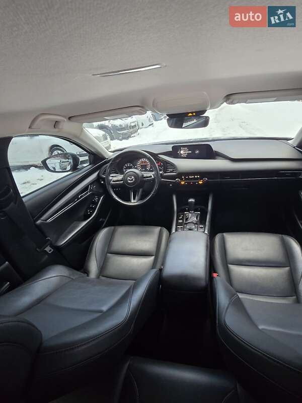 Седан Mazda 3 2019 в Коломые