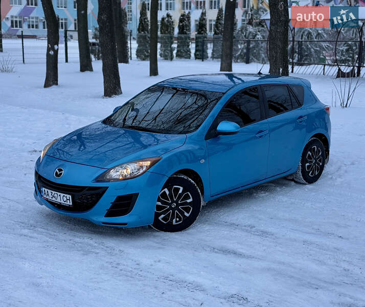 Хэтчбек Mazda 3 2010 в Киеве