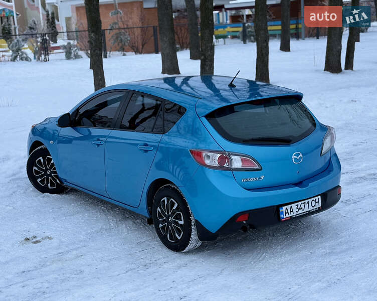 Хэтчбек Mazda 3 2010 в Киеве