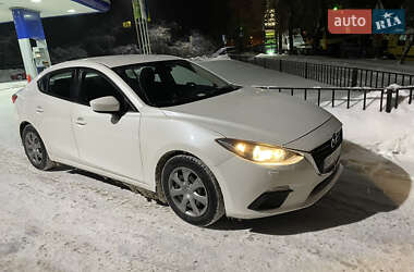 Седан Mazda 3 2015 в Киеве