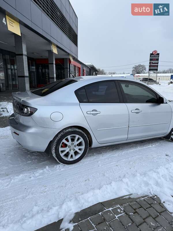 Седан Mazda 3 2007 в Чернівцях