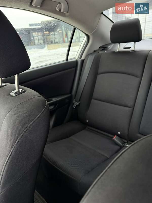 Седан Mazda 3 2007 в Чернівцях