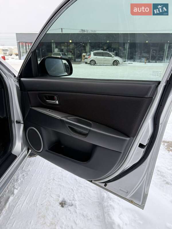 Седан Mazda 3 2007 в Чернівцях